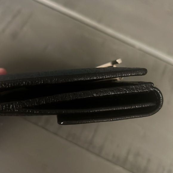 EUC Gucci Small Wallet - Picture 9 of 10